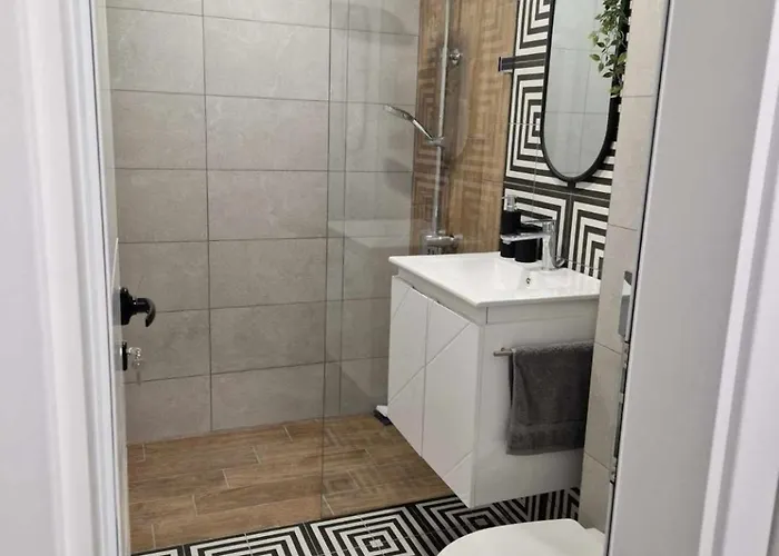 Daire Modern 2br In Westpoint Close To Medical Uni Filibe