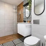 Modern 2br In Westpoint Close To Medical Uni