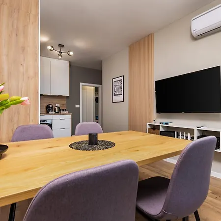 Modern 2br In Westpoint Close To Medical Uni Apartment