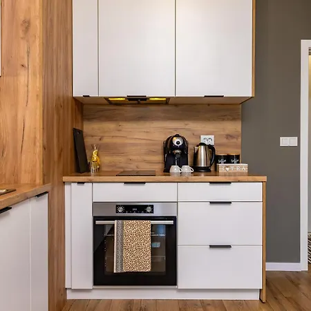 Modern 2br In Westpoint Close To Medical Uni דירה *