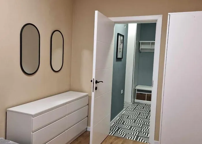 Modern 2br In Westpoint Close To Medical Uni Апартамент